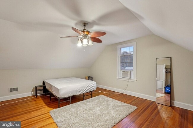 Building Photo - 3422 Pennsylvania Ave. SE