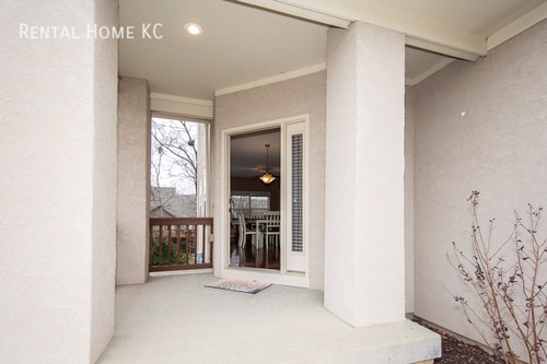 Building Photo - 705 N Findley-