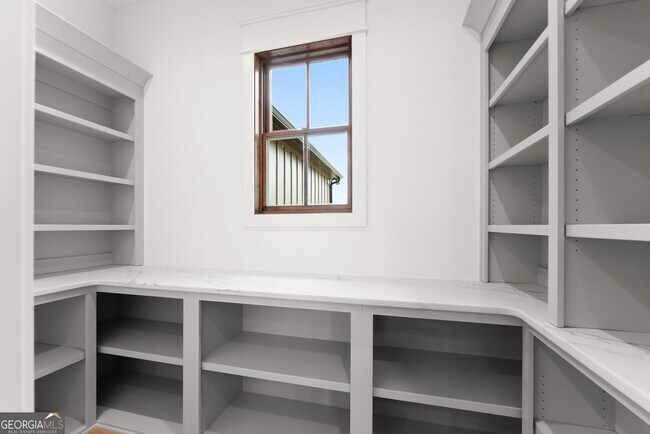 Building Photo - 3255 Tanners Mill Rd
