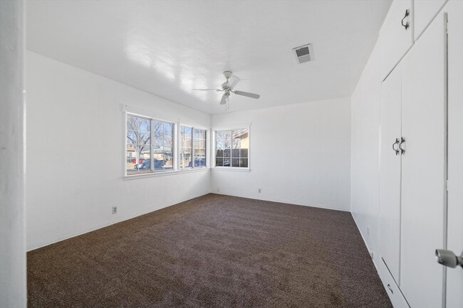 Building Photo - 44526 Cedar Ave