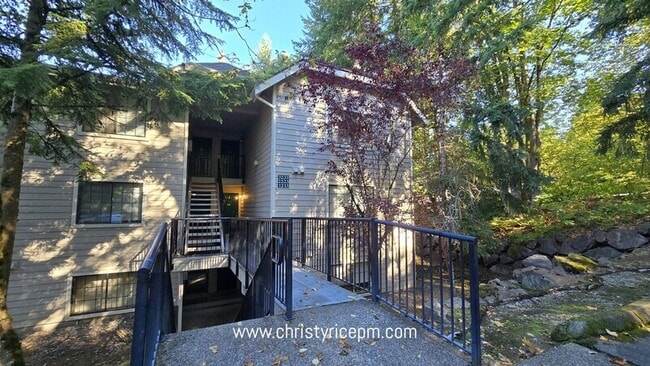 Primary Photo - 12515 NE 116th St