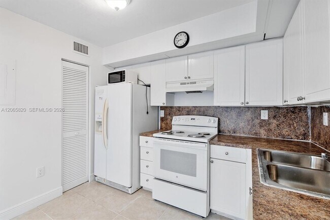Building Photo - 13255 SW 88th Ln