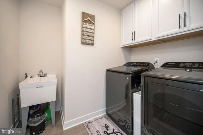 Building Photo - 5432 Holley Oak Ln