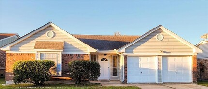 Building Photo - 1909 Killington Dr