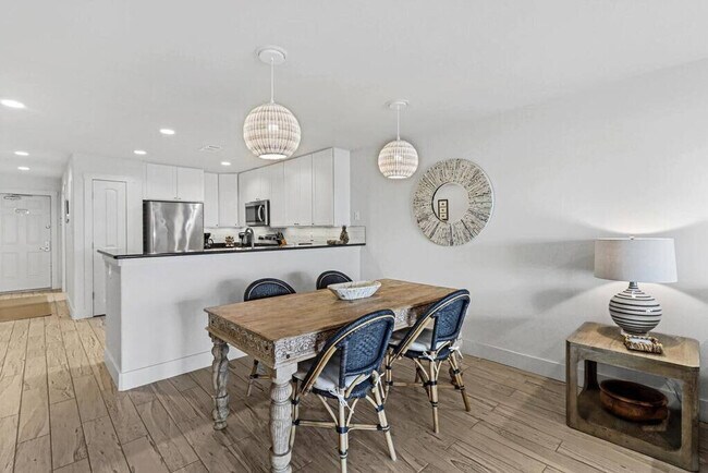 Building Photo - 28 Cut Off Rd