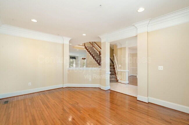 Building Photo - 8401 Tysons Trace Ct