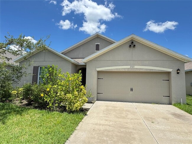 Building Photo - 2323 Silverview Dr