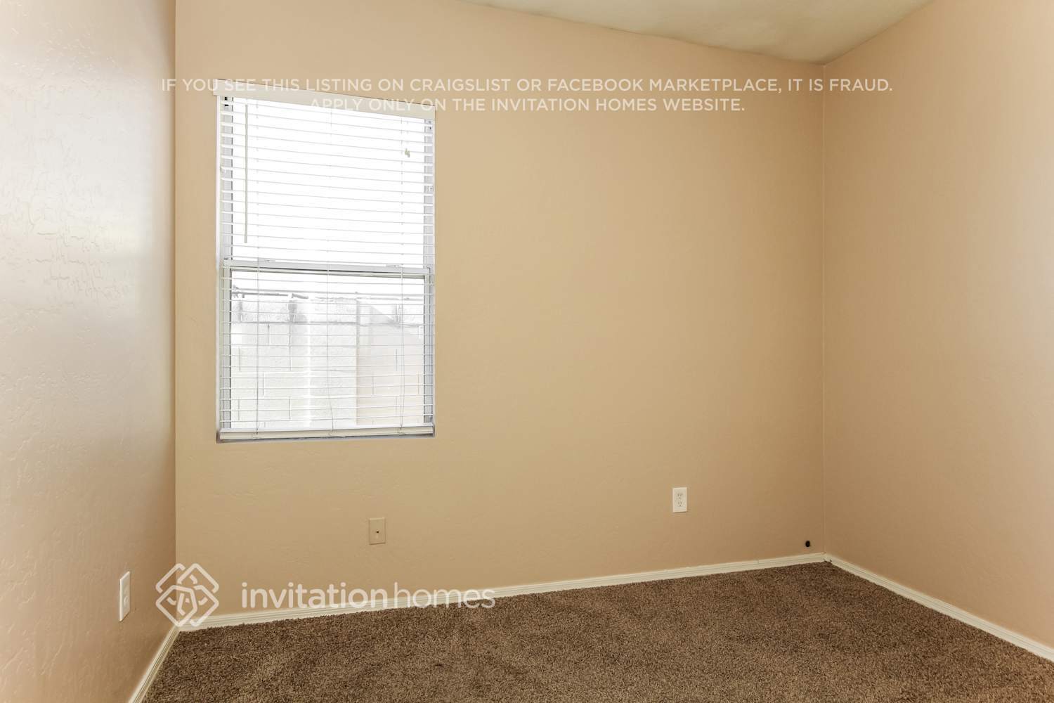 Building Photo - 6965 W Midway Ave