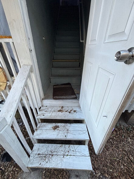 Building Photo - 3305 N Laura St