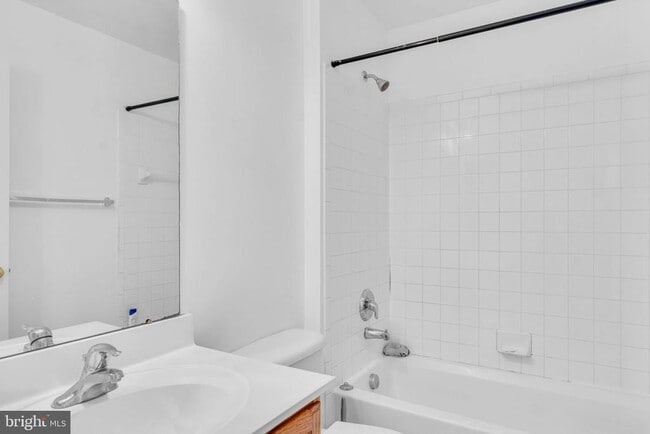 Building Photo - 5413 Silver Maple Ln