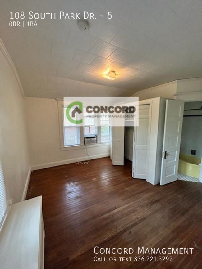 Building Photo - 108 S Park Dr