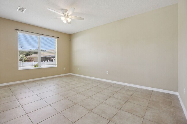 Building Photo - Spacious 3-Bedroom Gem with 2 Baths and 2238 Sq Ft of Comfort in Clermont!