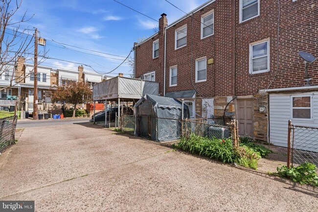 Building Photo - 4802 Alcott St