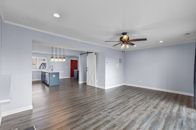 Building Photo - Beachside Living with Beautiful Water Views