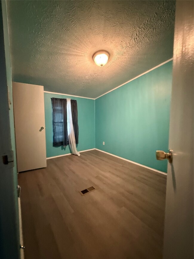 Building Photo - 4440 Grand Oaks Dr