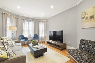 Building Photo - Comfortable and Spacious Rental Opportunity