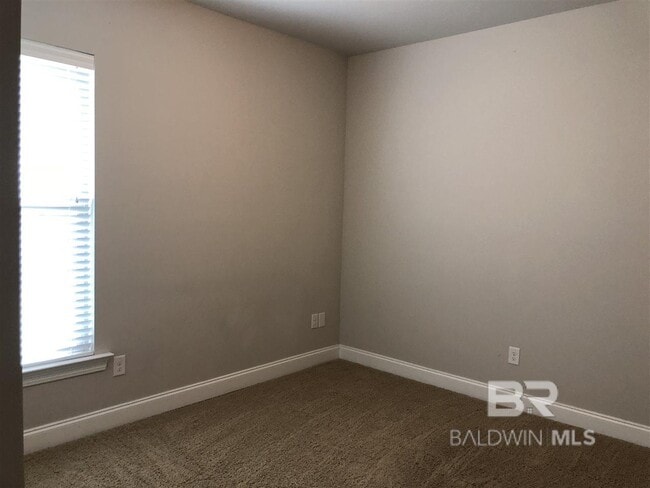 Building Photo - 632 Turquoise Dr