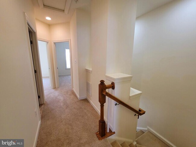 Building Photo - 4066 Finsbury Lane