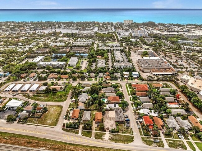 Building Photo - 107 Central Ave