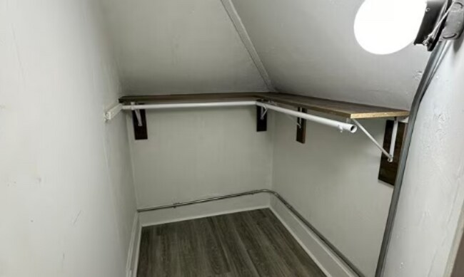 Building Photo - 1302 Mississippi St