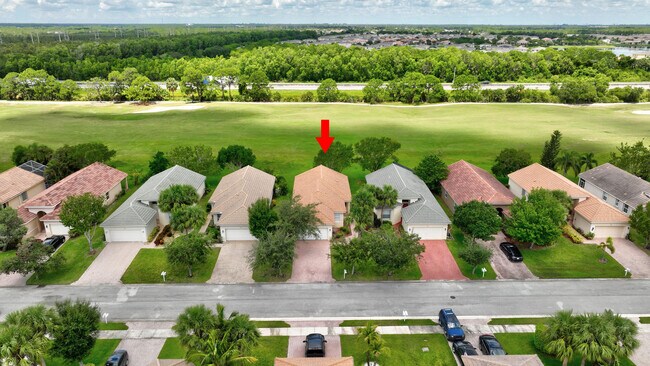Building Photo - 688 Stanford Ln