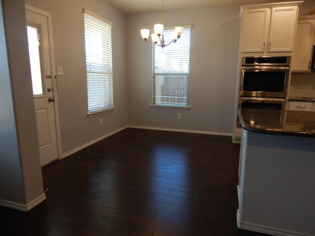 Building Photo - 1310 Stonewall Ridge