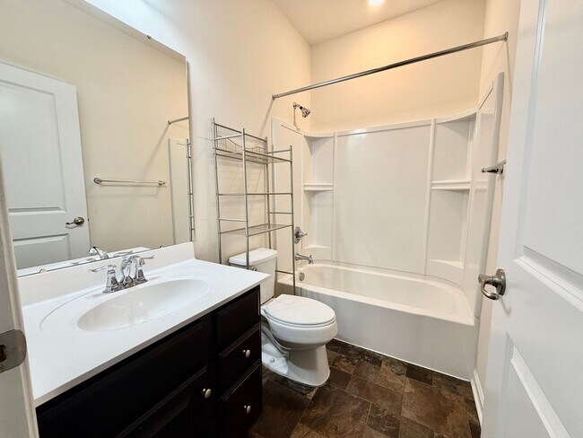 Building Photo - 602 Consolvo Pl