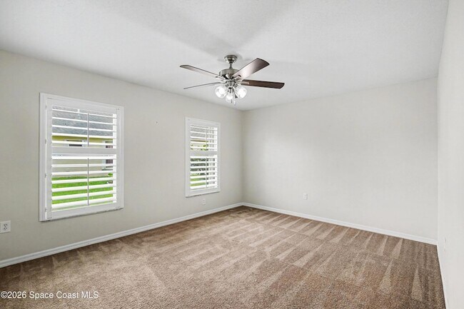 Building Photo - 5353 Outlook Dr