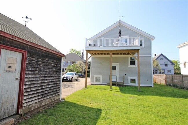 Building Photo - 28 W Narragansett Ave