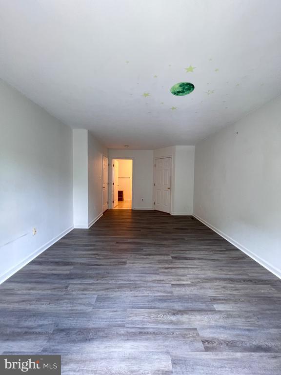 Building Photo - 10 Jolie Ct