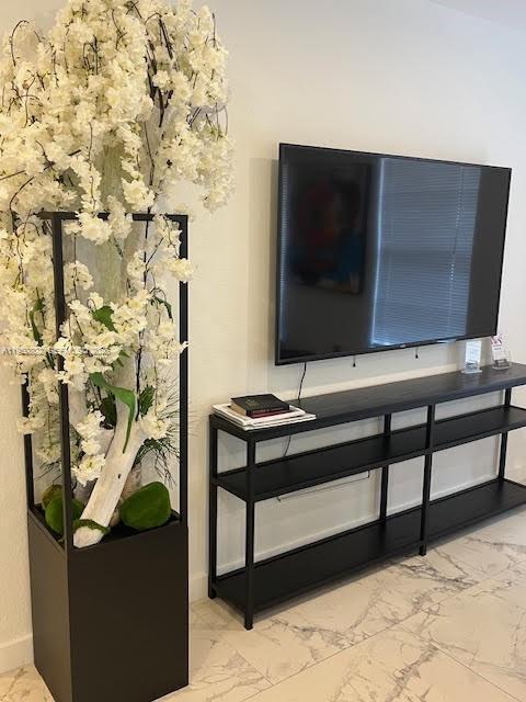 Building Photo - 270 NW 41st St