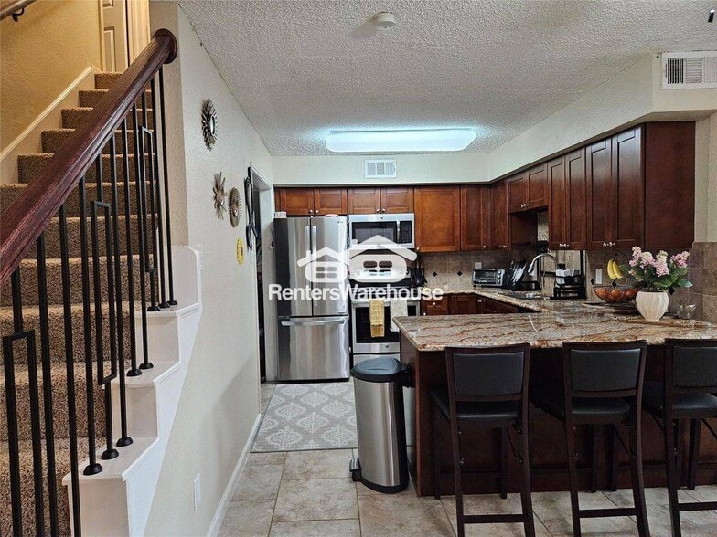 Building Photo - 1806 Saxony Ln