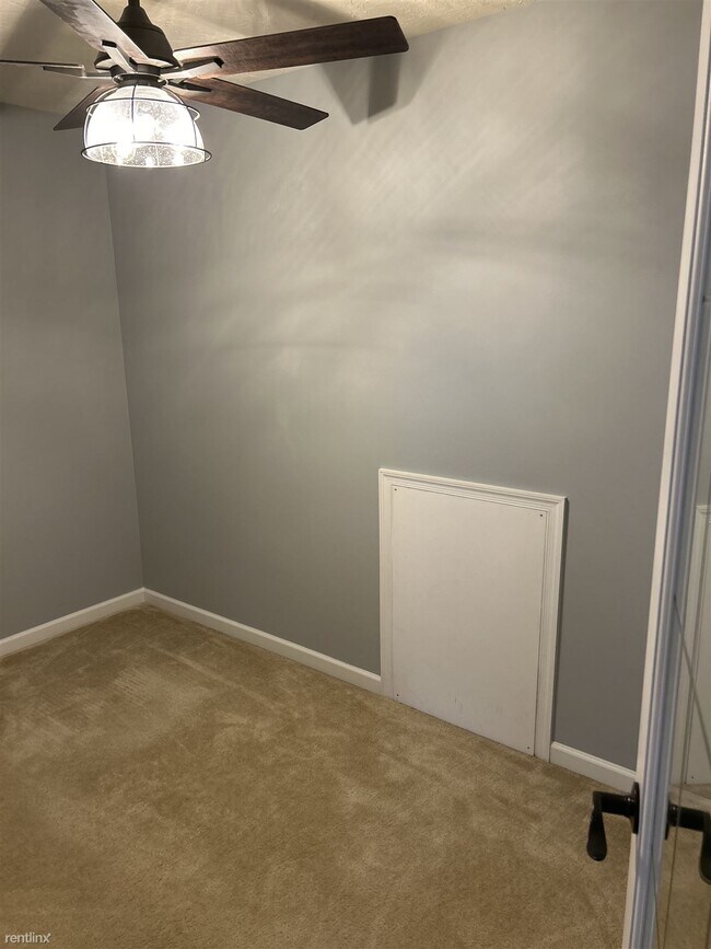 Building Photo - 4 br, 3.5 bath Townhome - 120 Robert Street