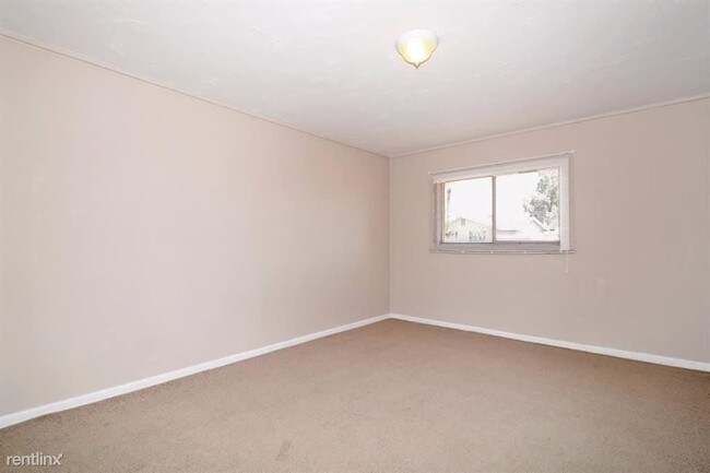 Building Photo - 3 br, 2 bath House - 5610 West Roma Avenue