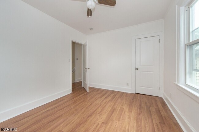 Building Photo - 51 Riggs Pl