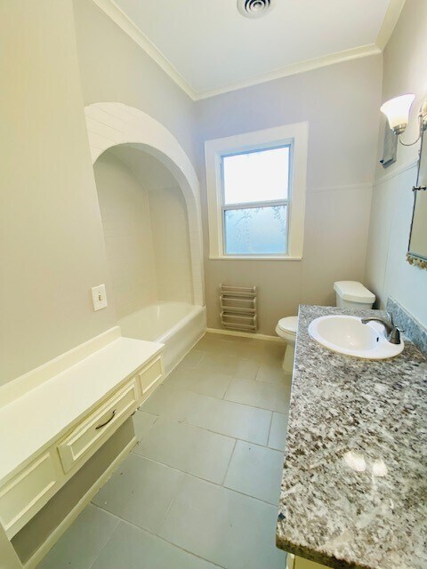 Building Photo - 4625 Bell St