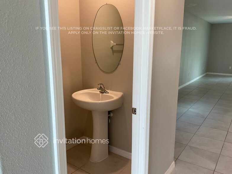 Building Photo - 2258 Jungle Dr