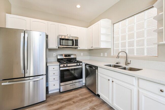 Building Photo - 7682 Gentle Grazer St