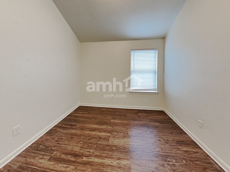 Building Photo - 11922 Elizabeth Ct