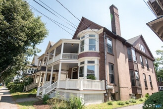 Building Photo - 110 Avon St