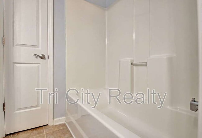 Building Photo - 69 Meadows Creek Ln