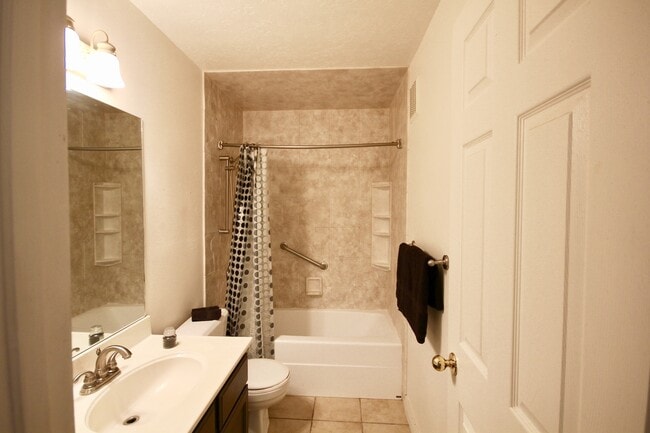 Building Photo - 2 Bedroom Condo in the Heart of Provo