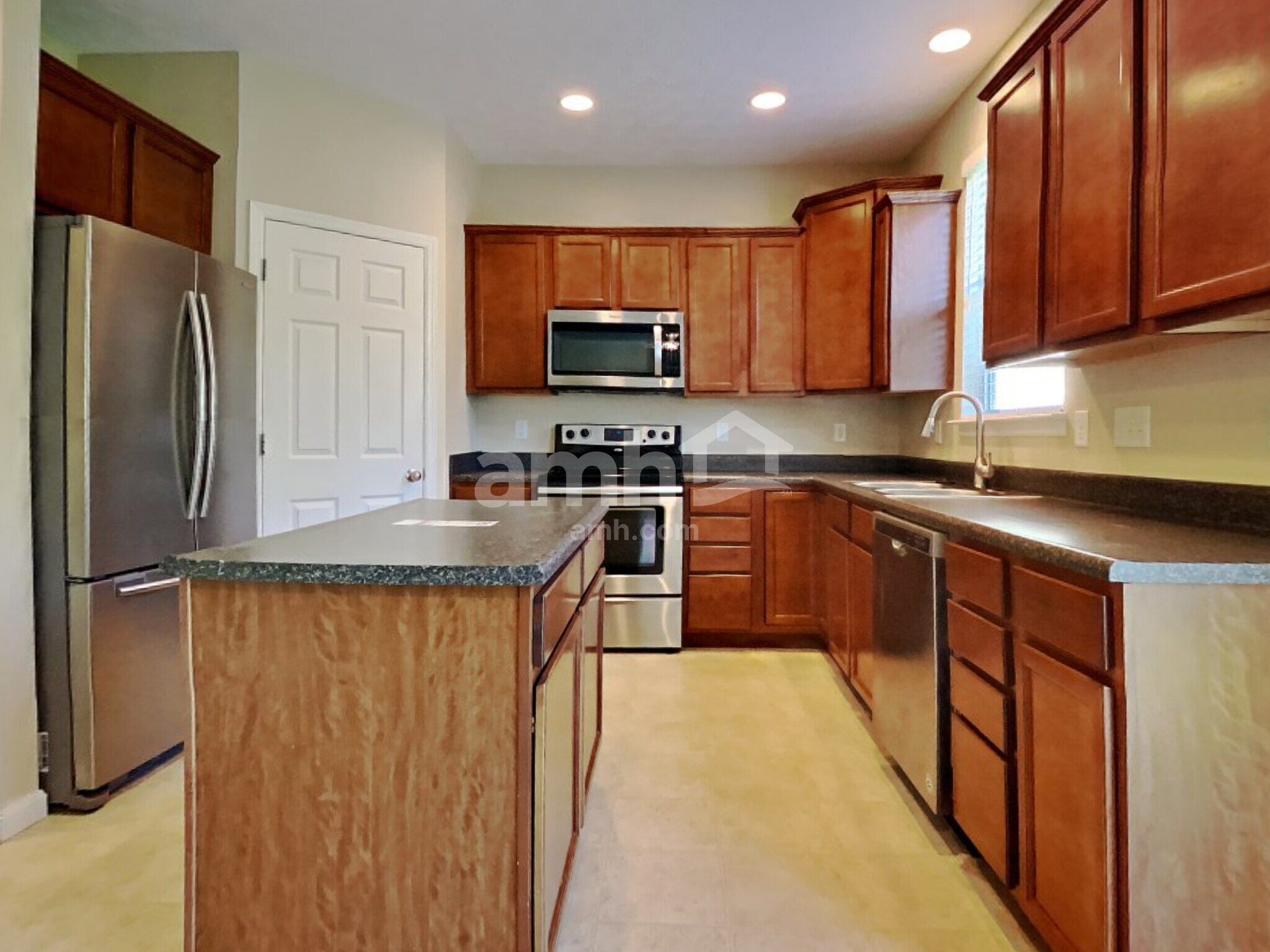 Building Photo - 2106 Prairie Clover Dr