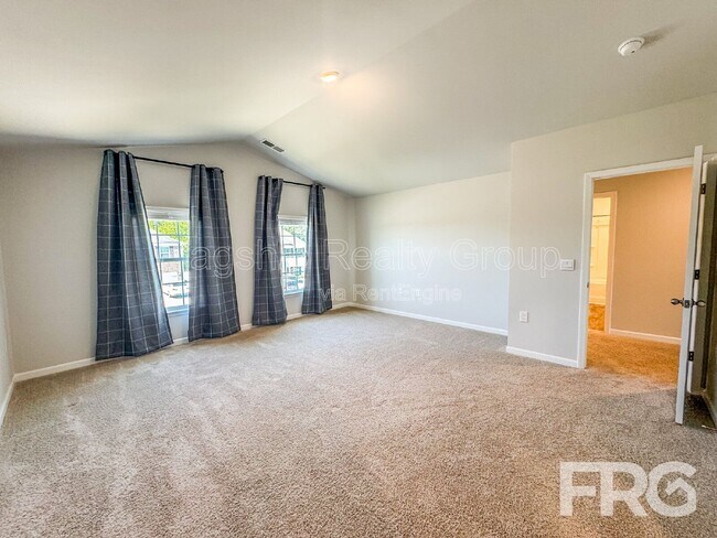 Building Photo - 1313 Riverstone Dr