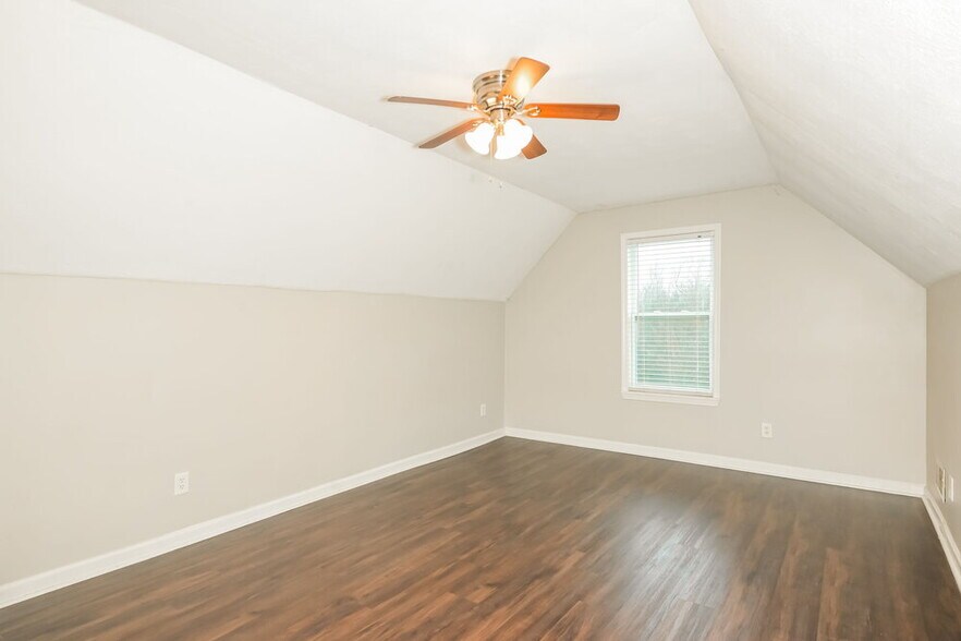 Building Photo - 1715 Heatherton Rd