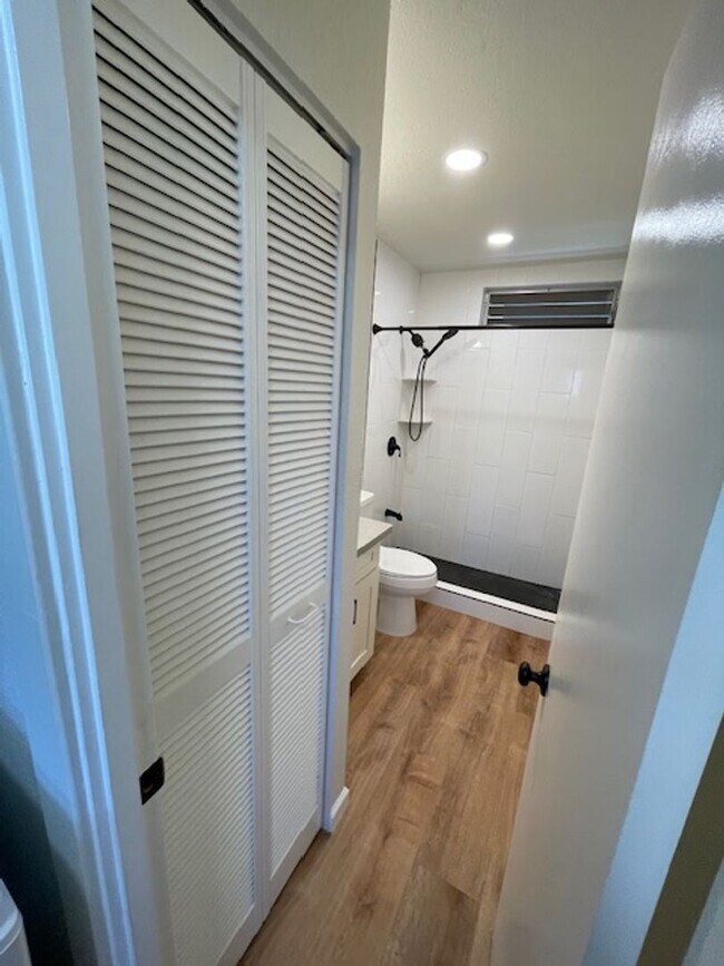 Building Photo - Renovated 1 bed/ 1 bath/ 1 parking- Mililani & Pet Friendly