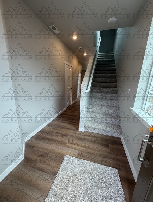 Building Photo - 3 BED 2.5 BATH NEW BUILD!