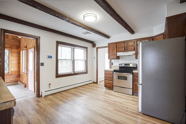 Building Photo - 52 Ludger Ave