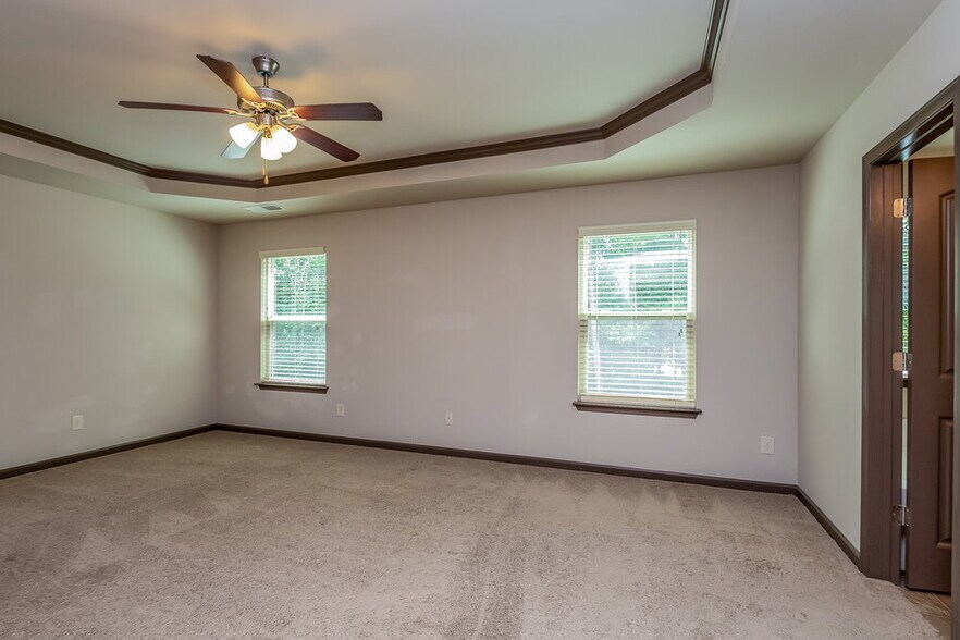 Building Photo - 611 Sweet Ashley Way