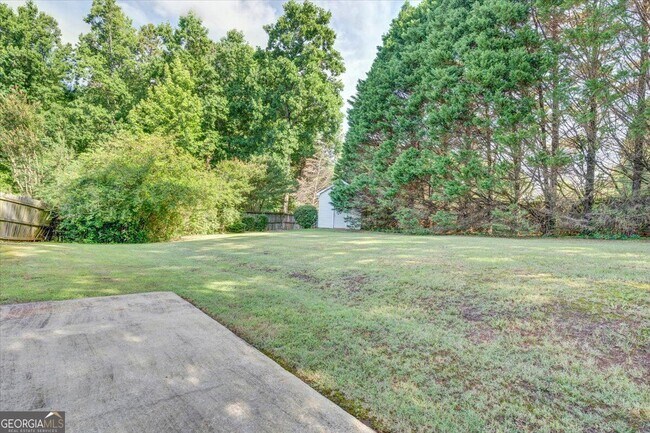Building Photo - 2343 Cove Lake Way